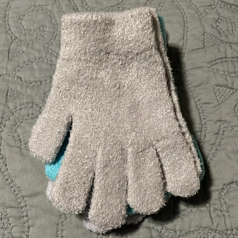 SO Kids Soft and Cozy 3 Pack Gloves in Lavender, Blue, and Gray